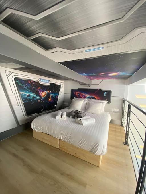 Capsule Espace-jacuzzi-cinema-nintendo Switch