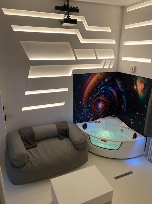 Appartement Capsule Espace-jacuzzi-cinema-nintendo Switch *