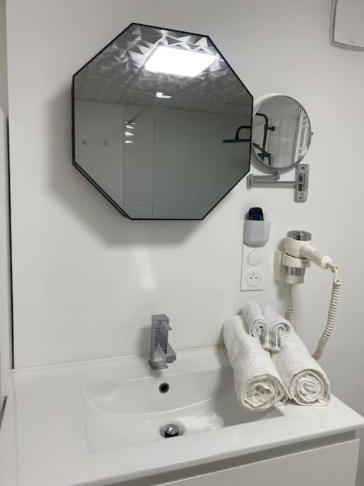 Capsule Espace-jacuzzi-cinema-nintendo Switch * Roubaix