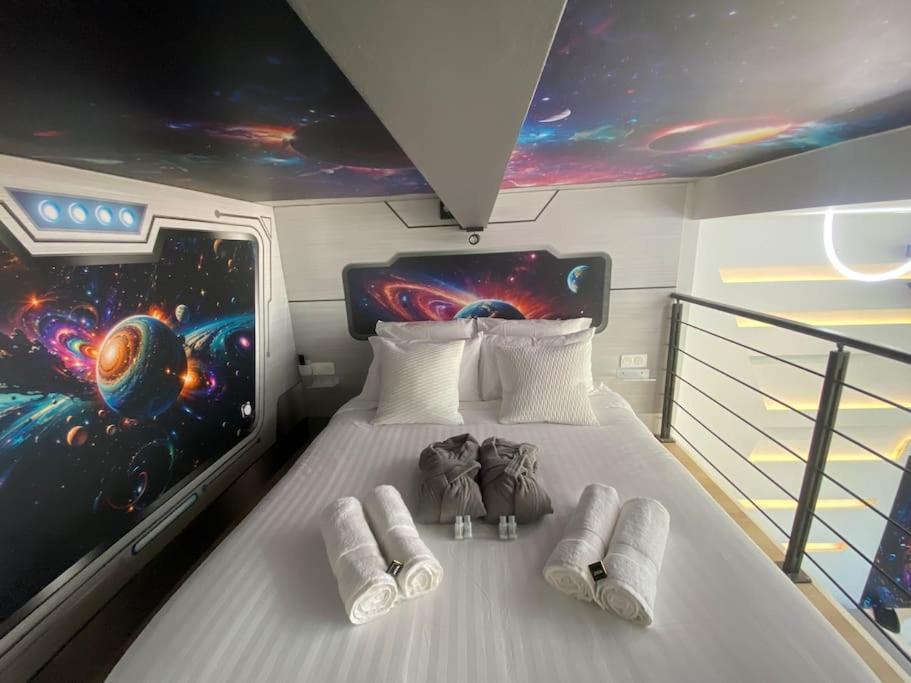 Appartement Capsule Espace-jacuzzi-cinema-nintendo Switch